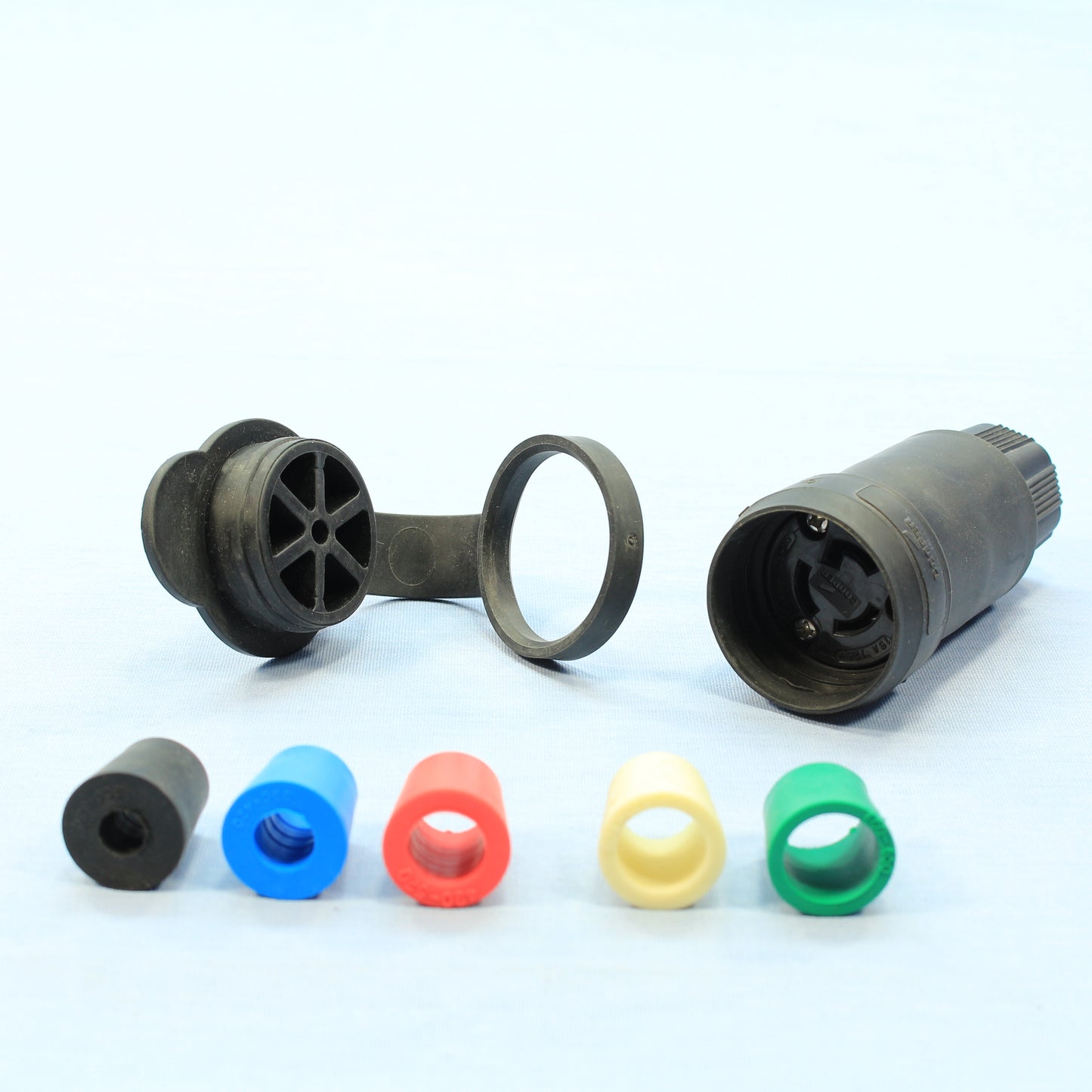 Cooper 25W47BK Black Watertight Turn Locking Connector Plug NEMA L5-15R 15A 125V