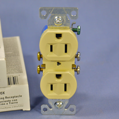 Cooper 270V Residential 15A Ivory Duplex Outlet Receptacles 5-15R 125V 10pcs