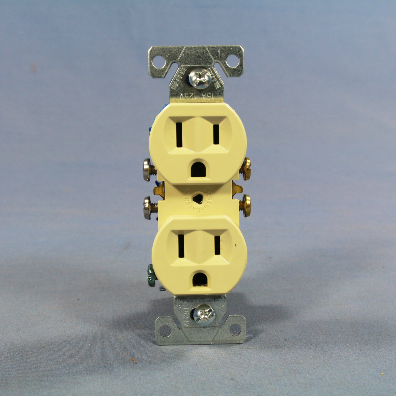 Cooper 270V Ivory Residential Grade Duplex Outlet Nema 5-15R 15A Receptacle