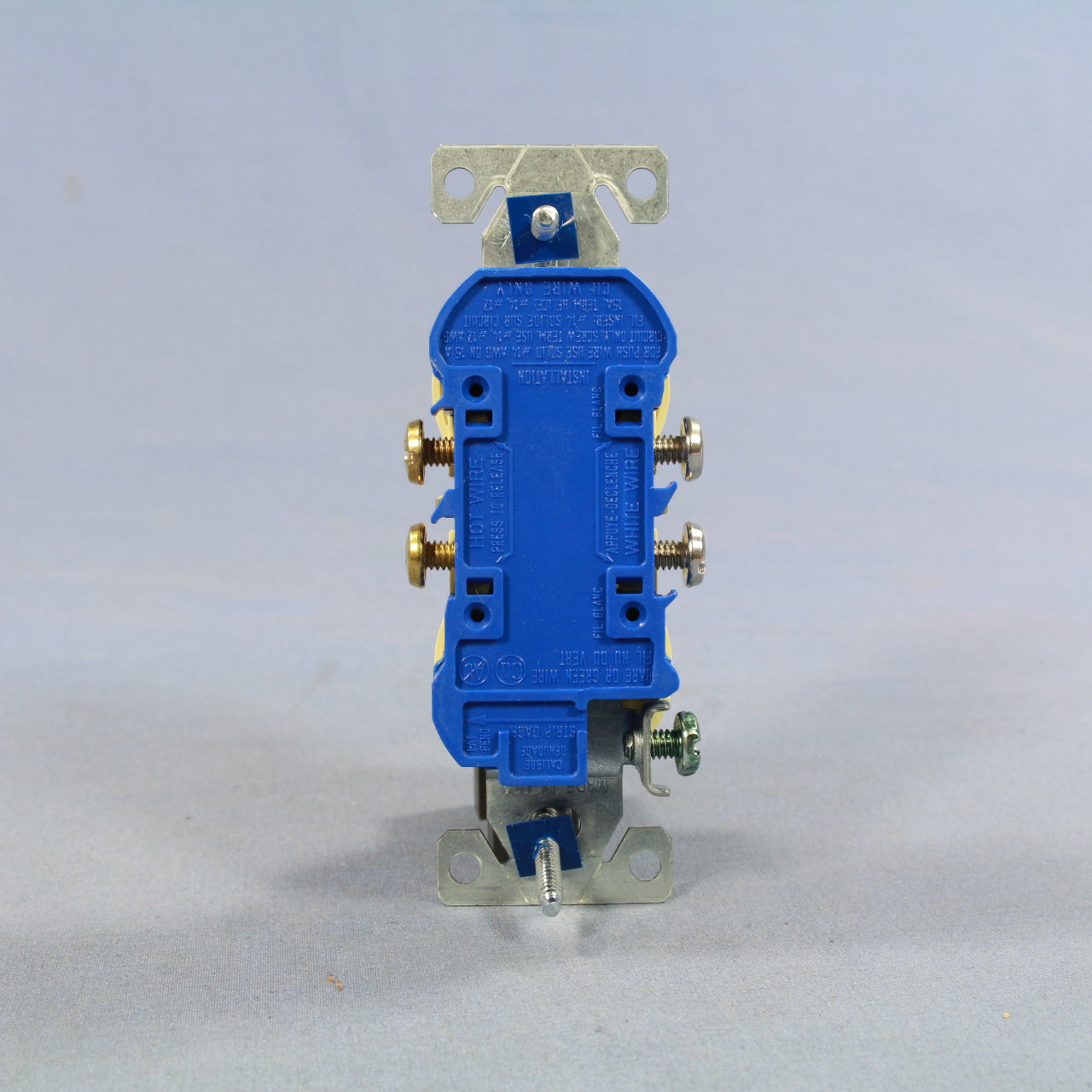 Cooper 270V Ivory Residential Grade Duplex Outlet Nema 5-15R 15A Receptacle