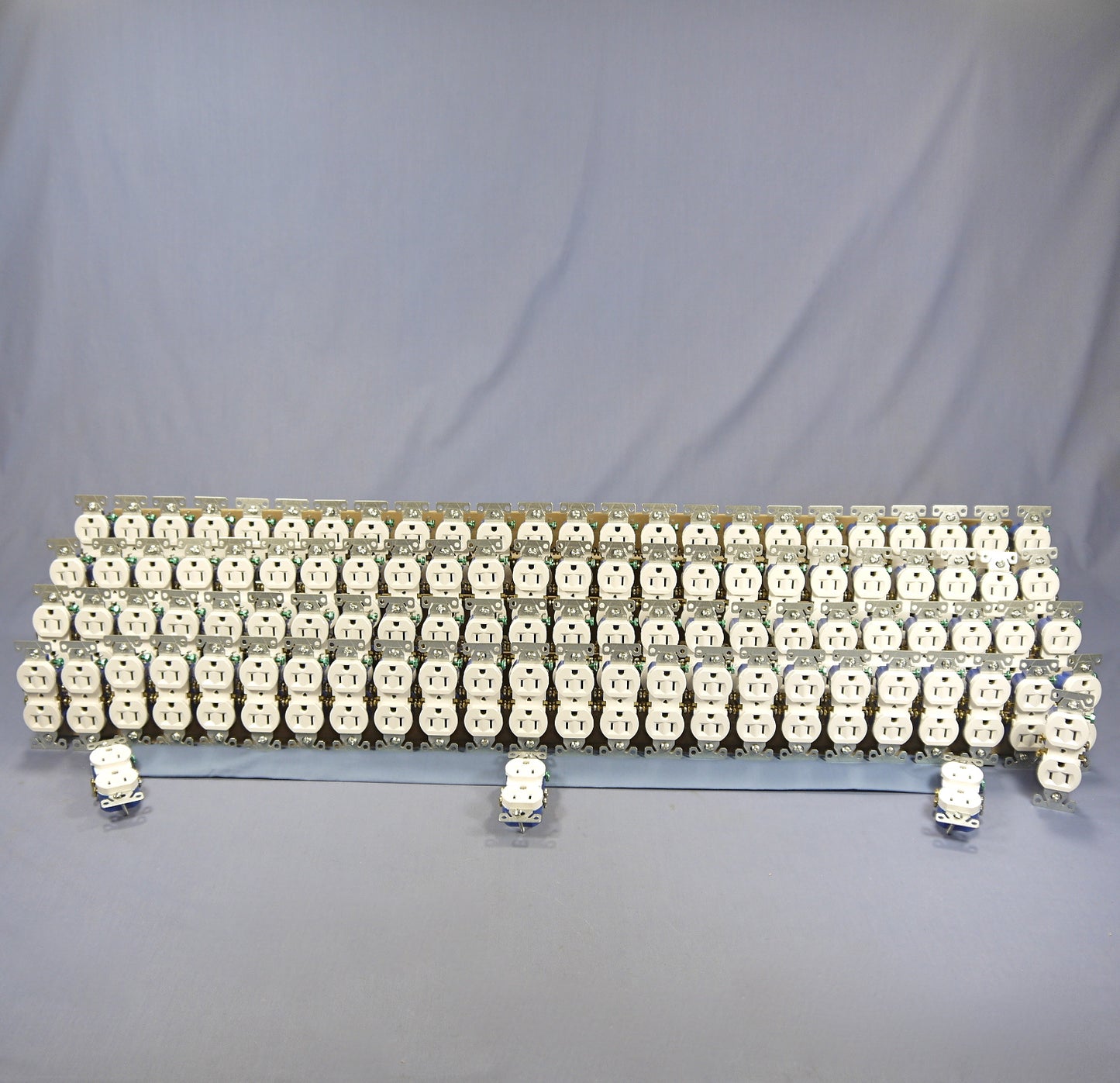 100 Cooper White Residential Duplex Outlet Receptacles Nema 5-15R 15A 125V 270W