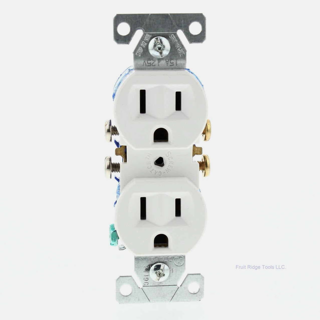 Cooper Residential White Outlet Duplex Receptacle Nema 5-15R 15A 125V Bulk 270W