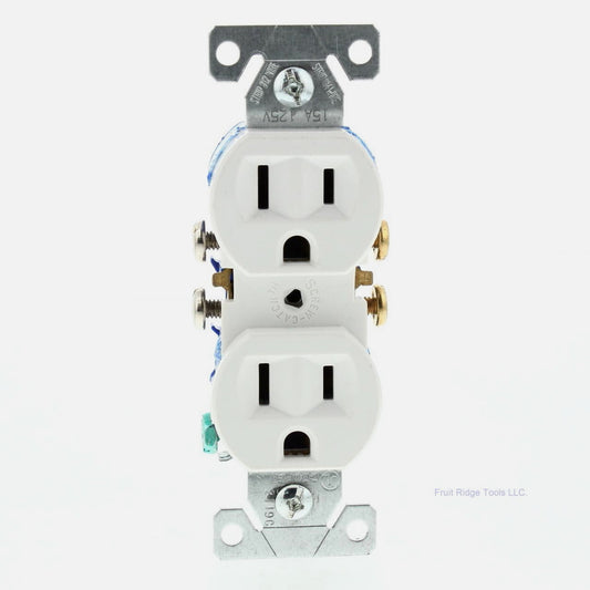 Cooper Residential White Outlet Duplex Receptacle Nema 5-15R 15A 125V Bulk 270W