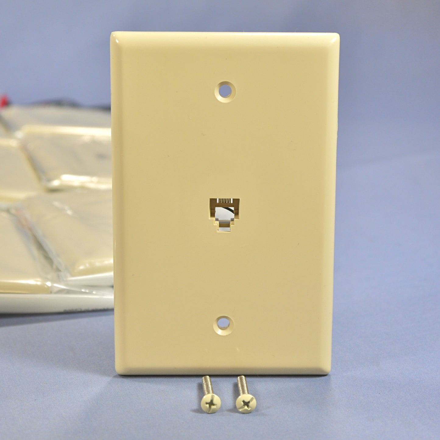 Cooper 3533-4V Ivory 1-Gang 4-Wire Phone Jack Mid-Size Flush Mount Cover 15pcs