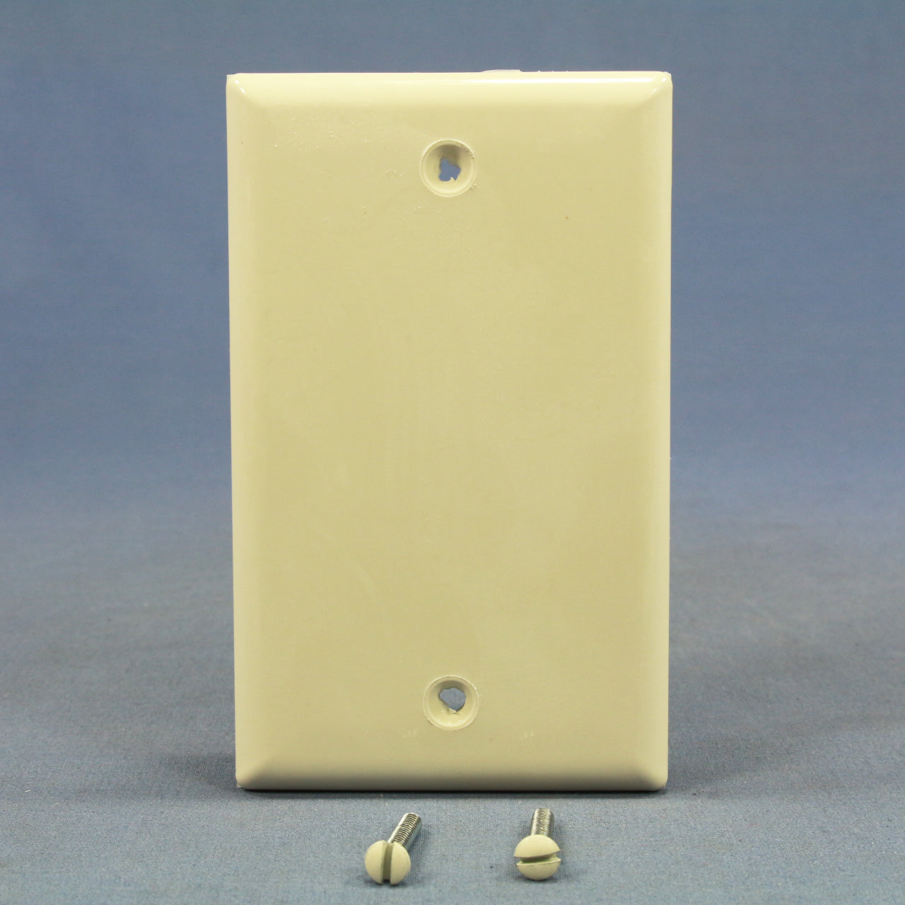 Cooper 5129LA Lt Almond 1-Gang Blank Unbreakable Nylon Wallplate Cover Box Mount