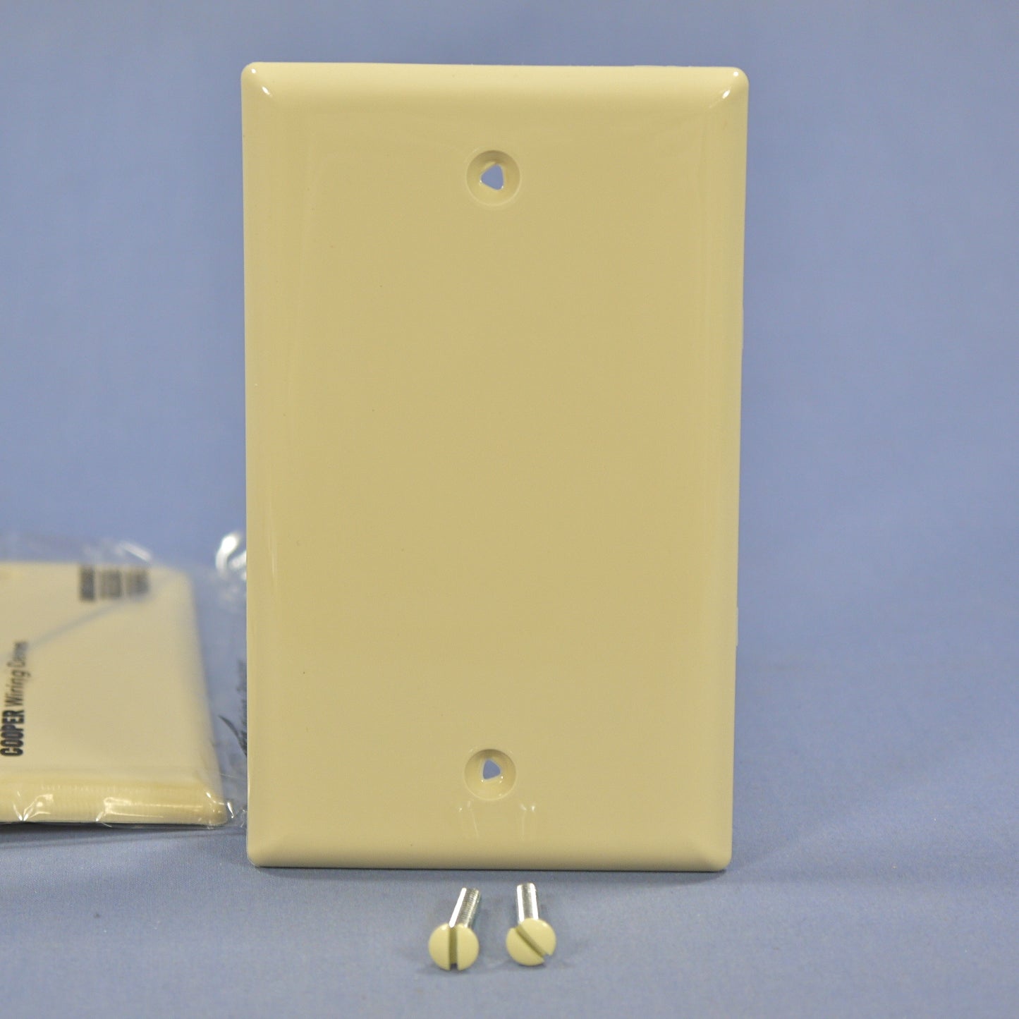 Cooper 5129V Ivory 1-Gang Blank Thermoplastic Unbreakable Nylon Wallplate 3-Pack