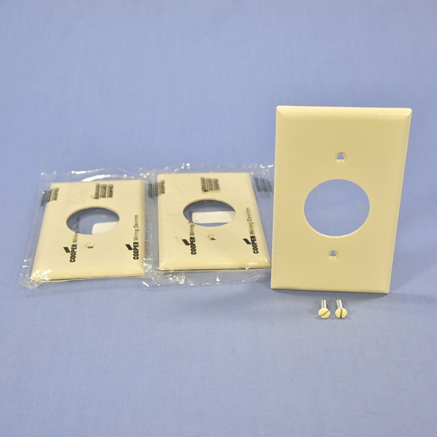 Cooper 5131V Ivory 1-Gang 1.406 Receptacle Unbreakable Nylon Wallplate Cover 3pc