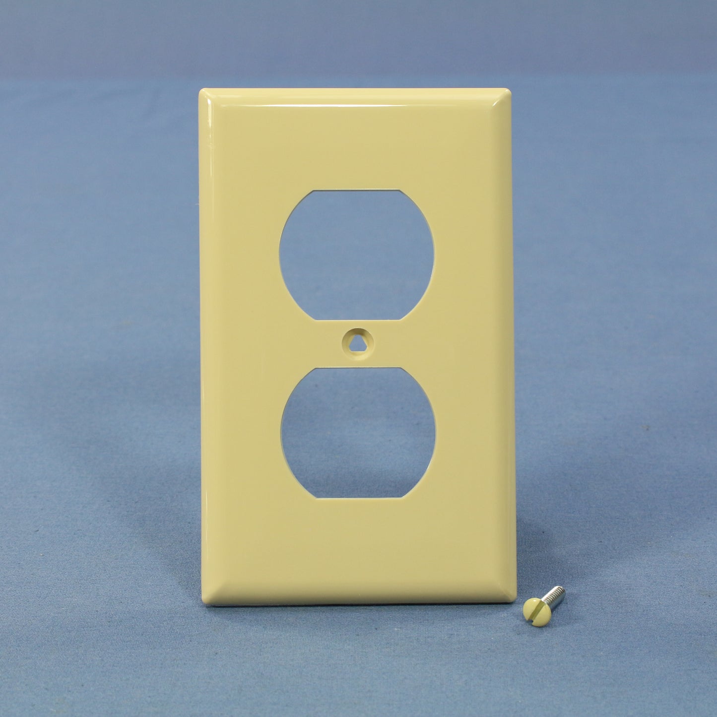 Cooper 5132V Ivory 1-Gang Duplex Receptacle Nylon Wallplates Outlet Cover 10pcs