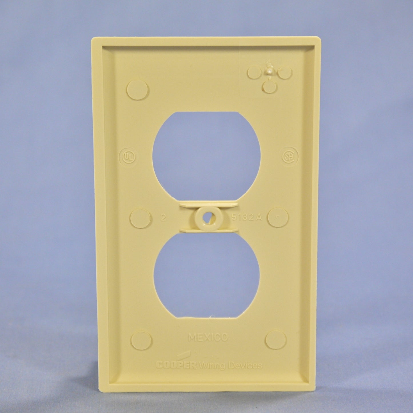 Cooper 5132V Ivory 1-Gang Duplex Receptacle Outlet Unbreakable Nylon Wallplate