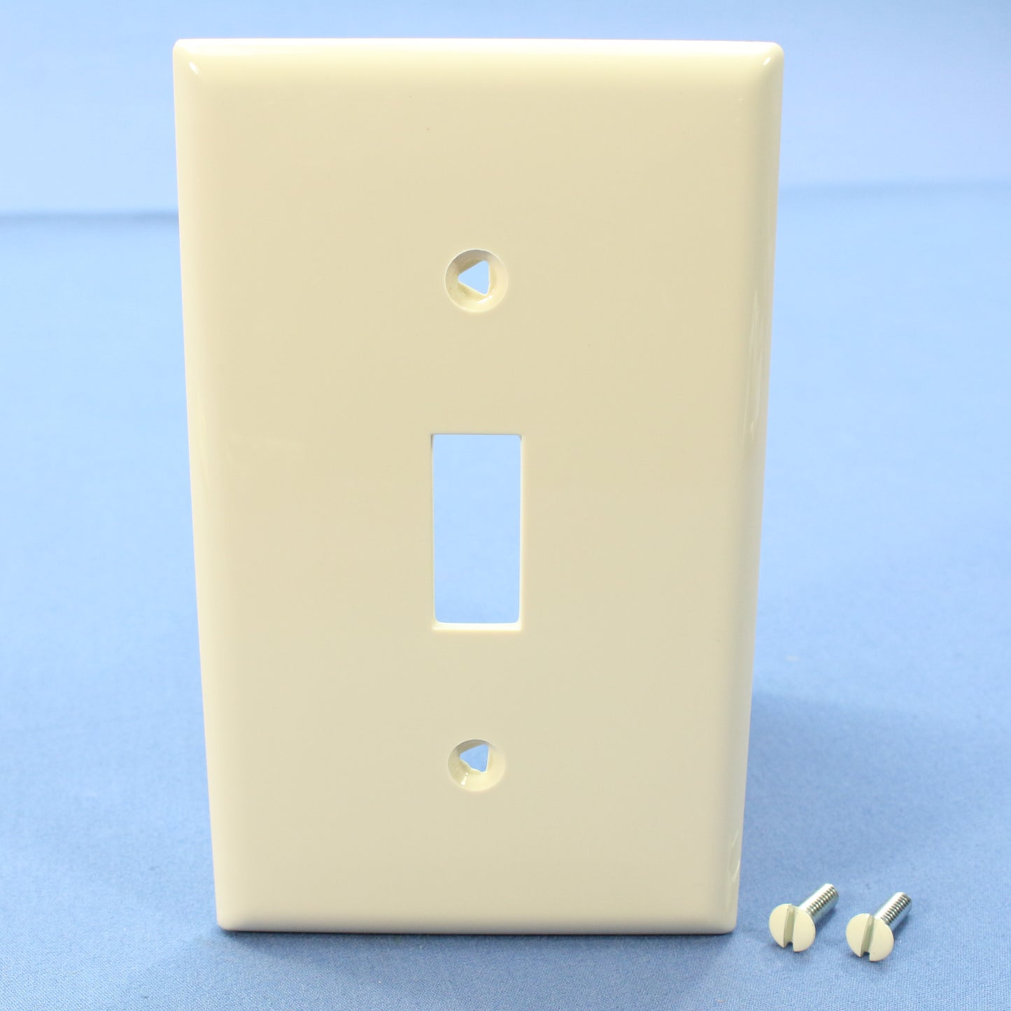 Cooper 5134LA Light Almond 1-Gang Toggle Switch Unbreakable Nylon Wallplate 4pcs