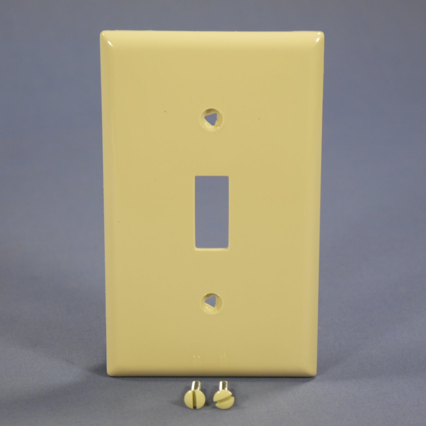 Cooper 5134V Ivory 1-Gang Toggle Switch Cover Nylon Wallplate Standard Size