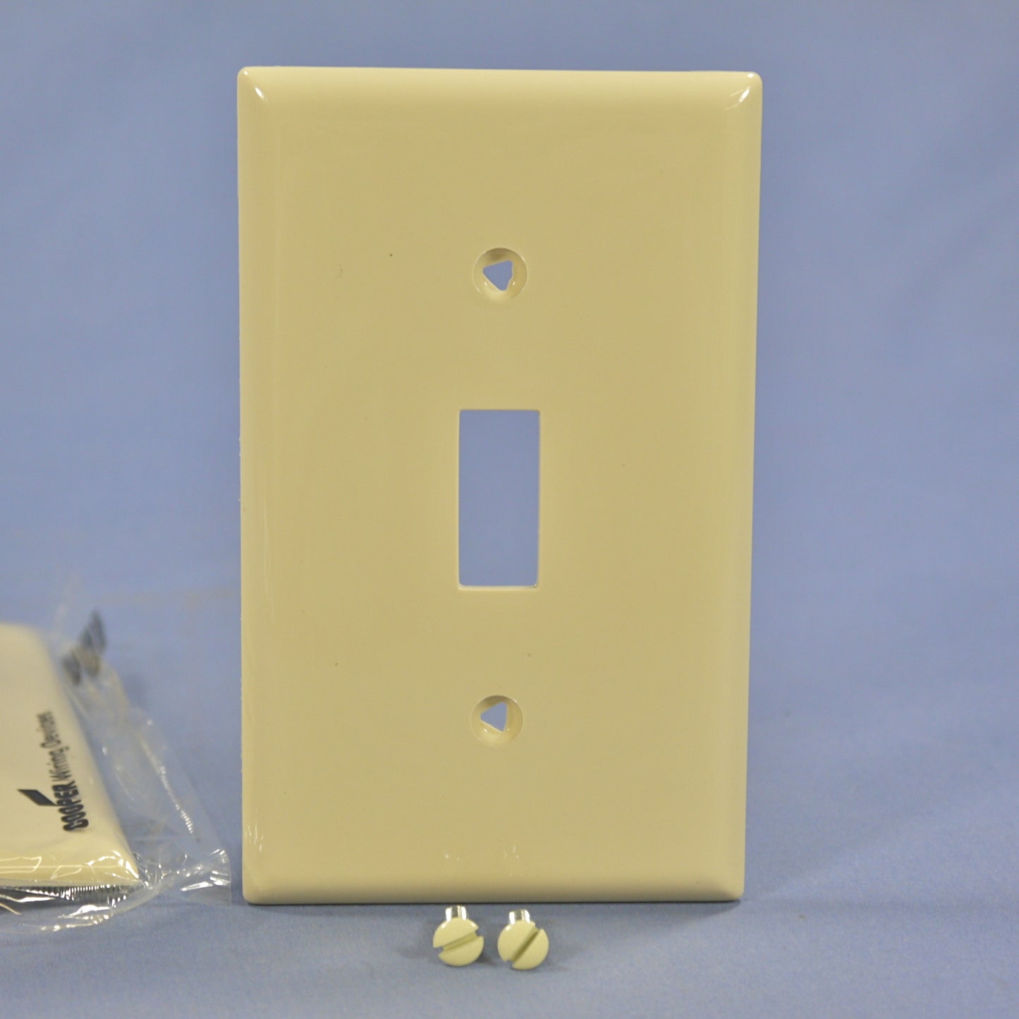 Cooper 5134V Ivory 1-Gang Toggle Switch Cover Unbreakable Nylon Wallplates 4pcs