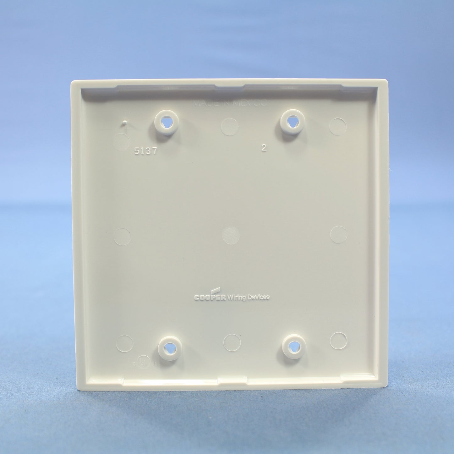 Cooper 5137W White 2-Gang Blank Unbreakable Nylon Wallplate Cover Box Mount
