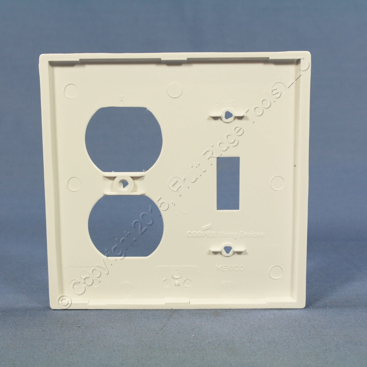 Cooper 5138W White 2-Gang Toggle Switch Duplex Outlet Nylon Wallplate Cover 2pcs
