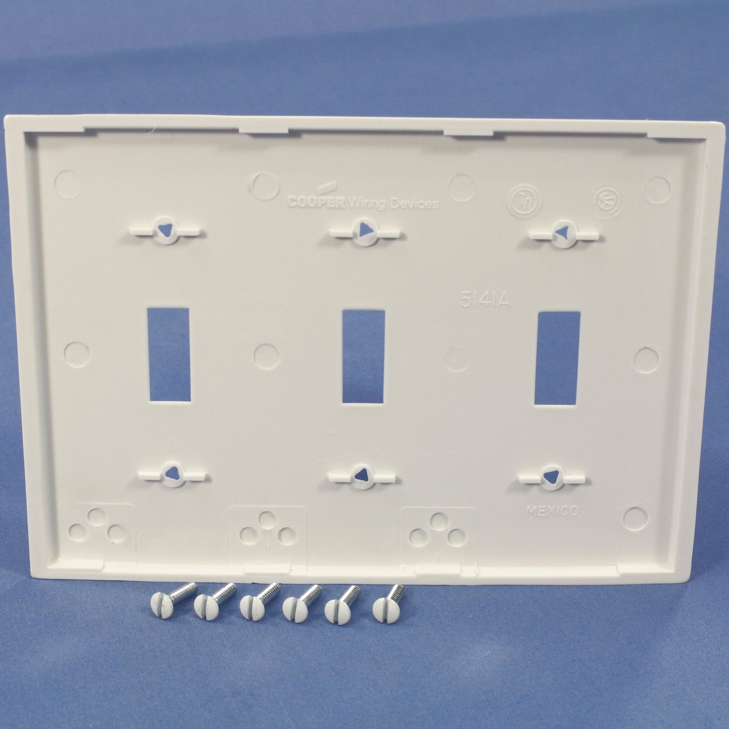 Cooper 5141W White 3-Gang Toggle Switch Cover Unbreakable Nylon Wallplates 10pcs
