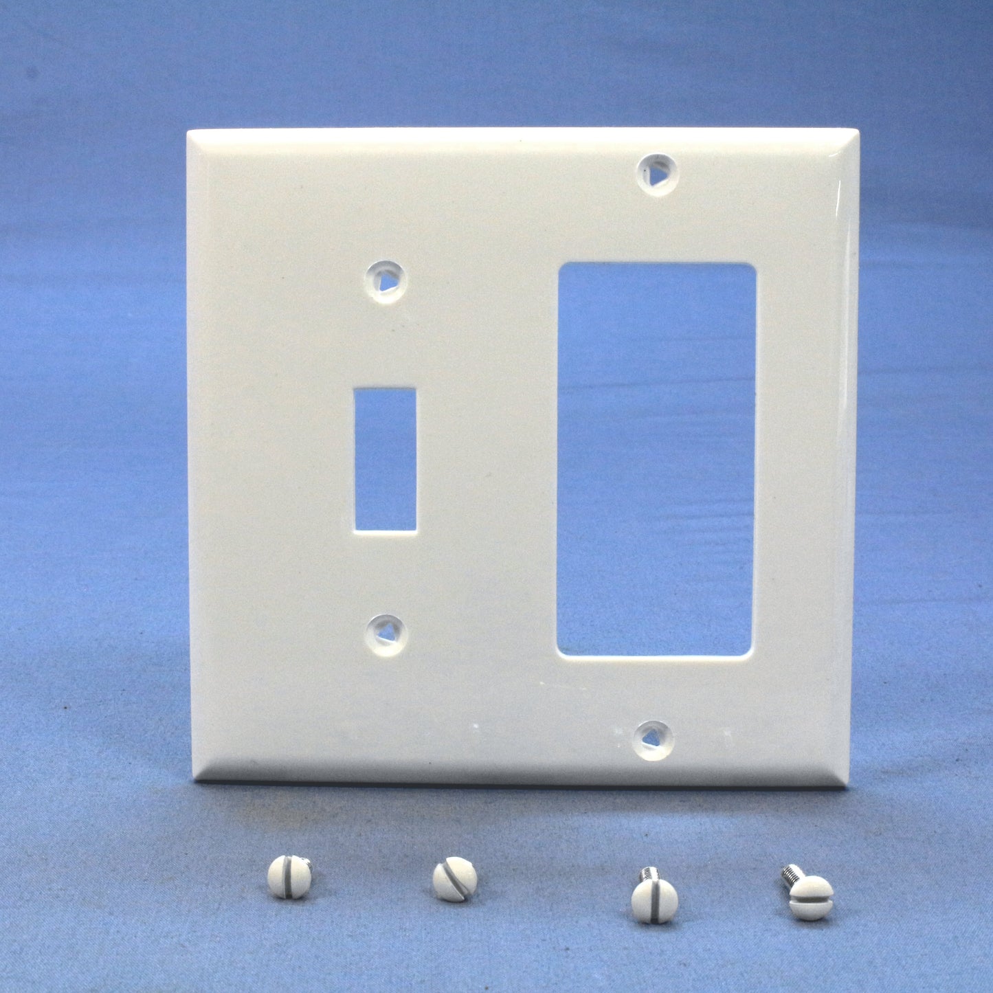 Cooper 5153W White 2-Gang GFCI Decorator Cover Unbreakable Toggle Switchplate