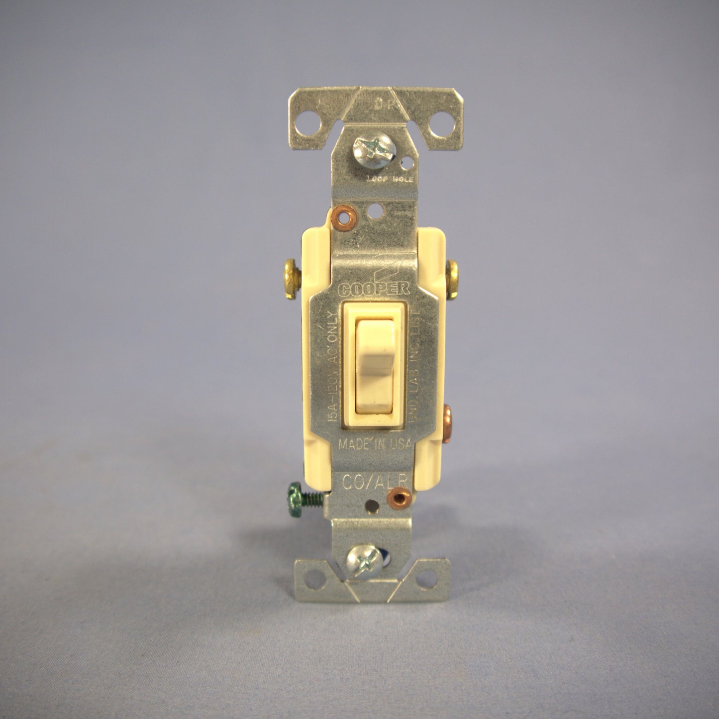 Cooper Wiring Devices 5223-7V Ivory Framed 3-Way Toggle Wall Light Switch