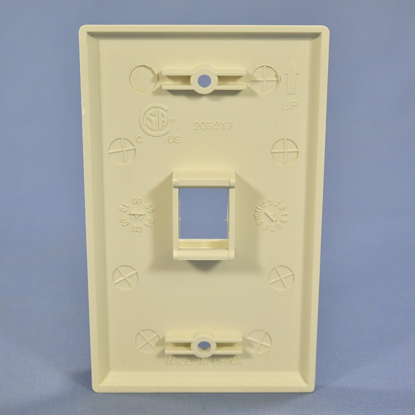 Cooper 5510-5EW Light Almond 1-Gang Modular 1-Port Thermoplastic Nylon Wallplate