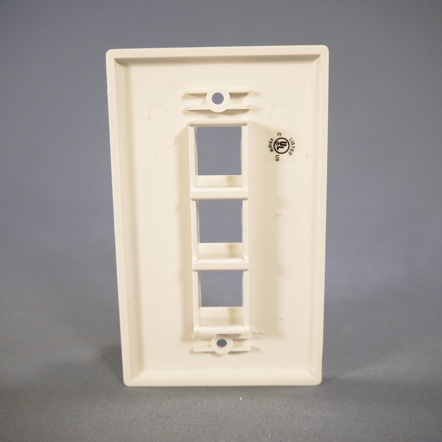 Cooper 5530-5EW White 1-Gang Modular 3-Port Nylon Wallplate Cover Flush Mount