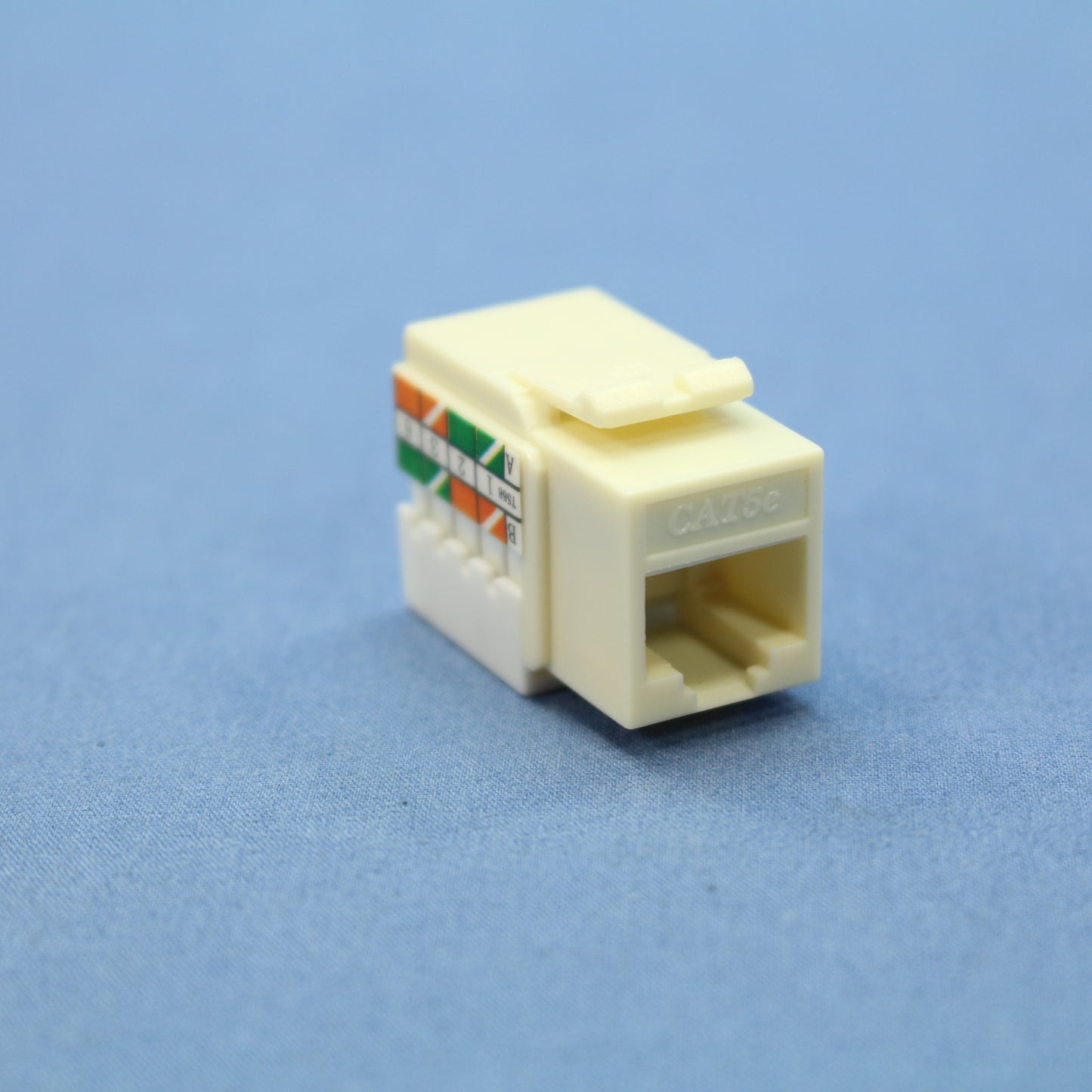 Cooper Almond Cat 5e Snap-In Modular Jack 110 Style RJ45 8-Position 5547-5EA