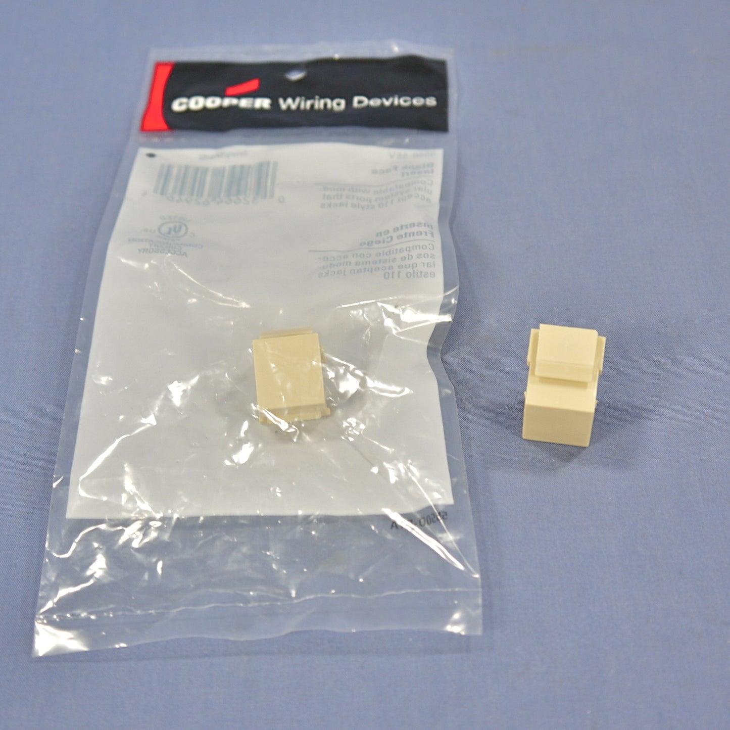Cooper 5550-5EV Ivory Modular Wallplate Solid Blank 1-Port Filler Inserts 2-Pack