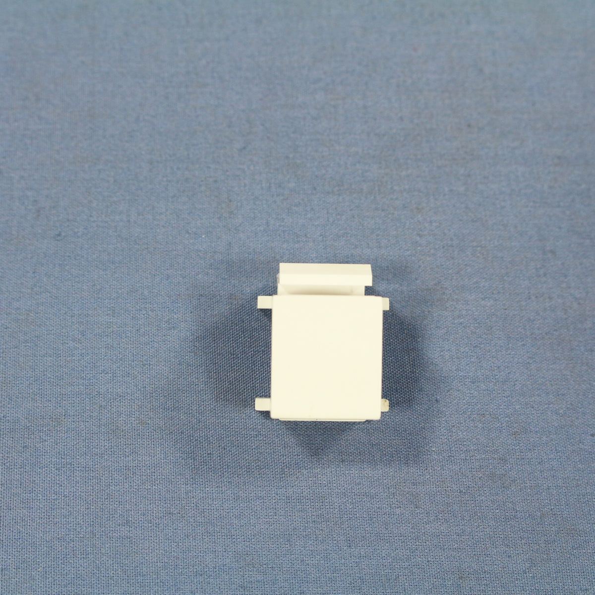 Cooper White Modular Wallplate Solid Blank One Port Filler Insert 5550-5EW