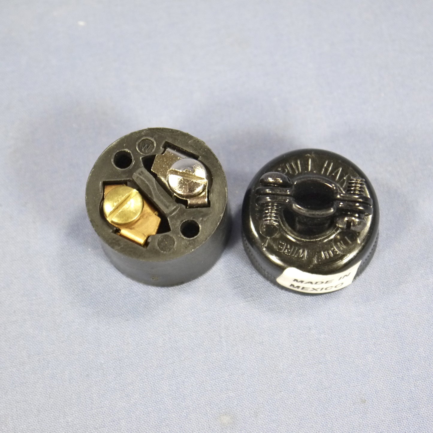 Cooper Hart-Lock ML1 Midget Twist Locking Connector Plug Nema ML1R 15A 125 7464N