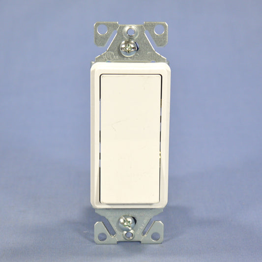 Cooper White Residential Single Pole On/Off Decorator Rocker Switch 15A 7501W