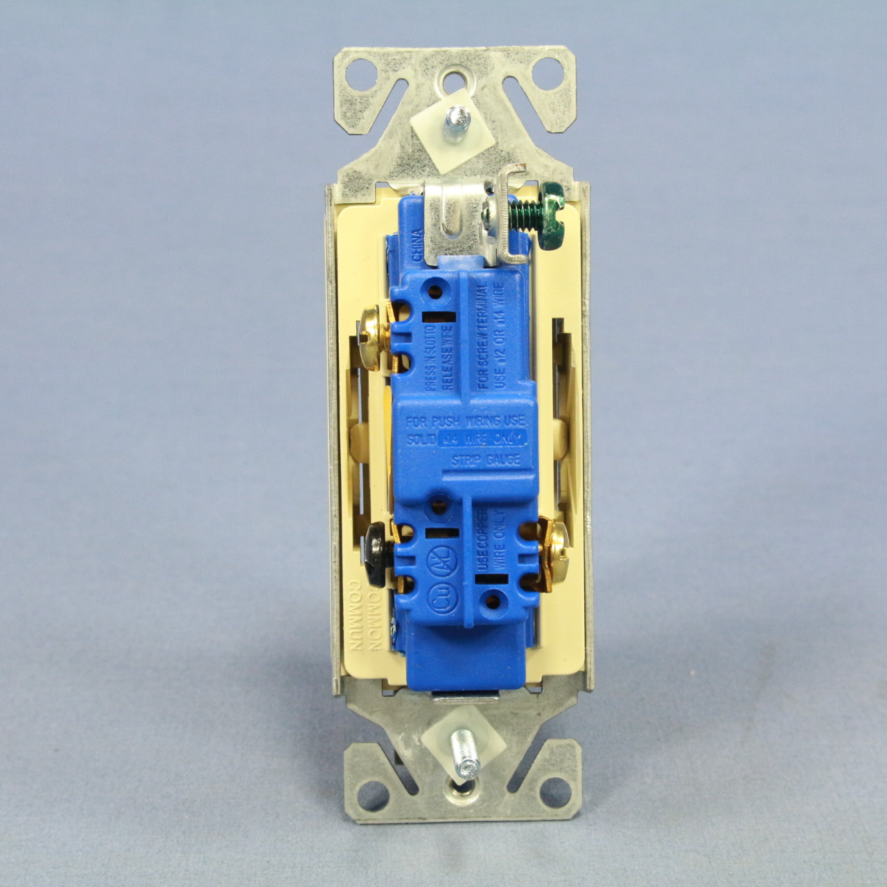 Cooper 3-Way Ivory Residential Decorator Rocker Wall Light Switch 15A 7503V 10pc