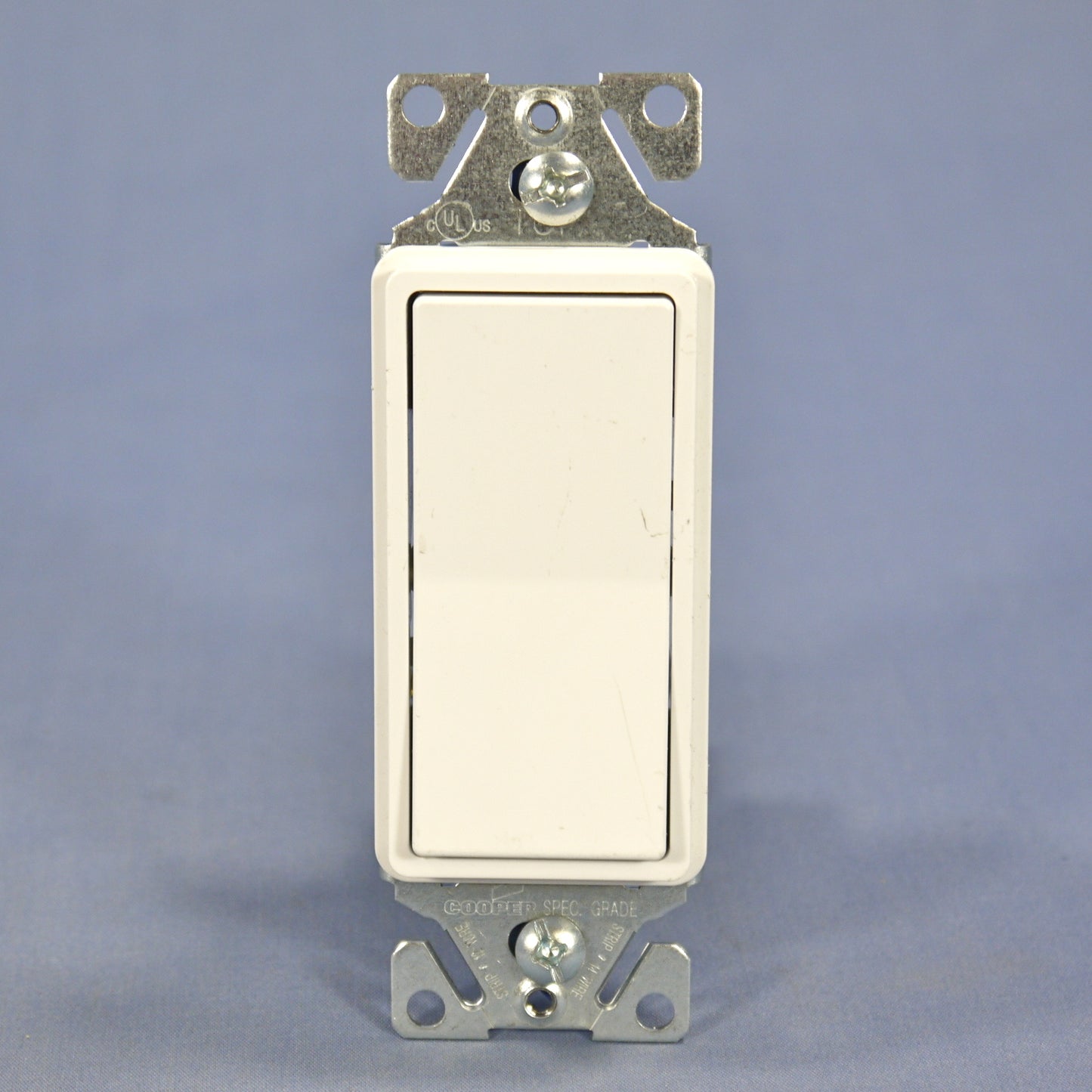 Cooper 3-Way White Scratched Decorator Rocker Wall Light Switch 15A Bulk 7503W