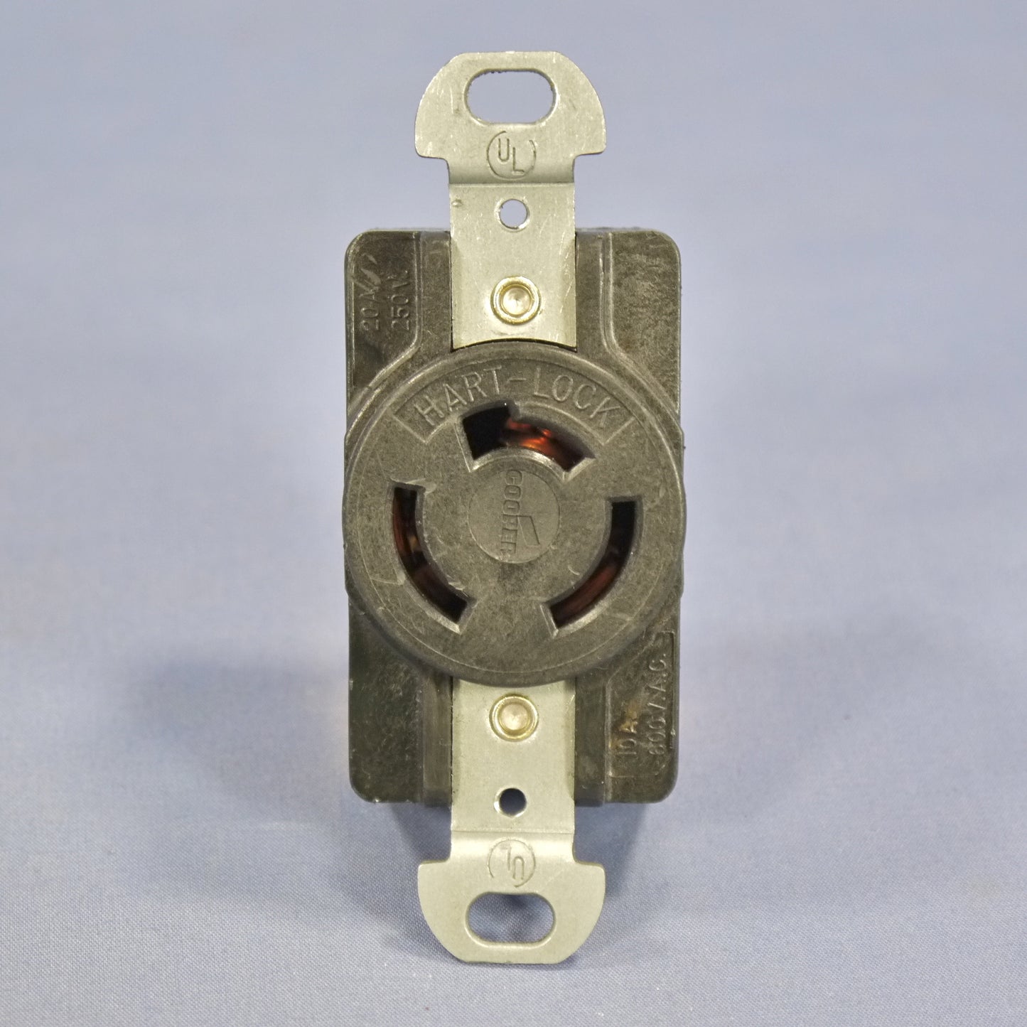 Cooper Non-Nema Quick-Connect Locking Receptacle 10/20A 600/250V 87227BCQROHS