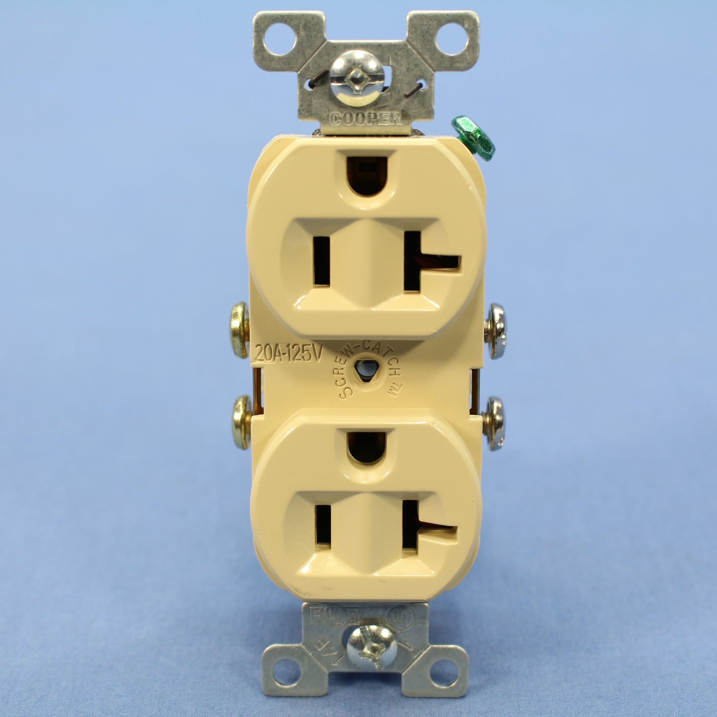 Cooper 877V Ivory 20A Outlet Duplex Receptacle Nema 5-20R 125V Boxed Commercial
