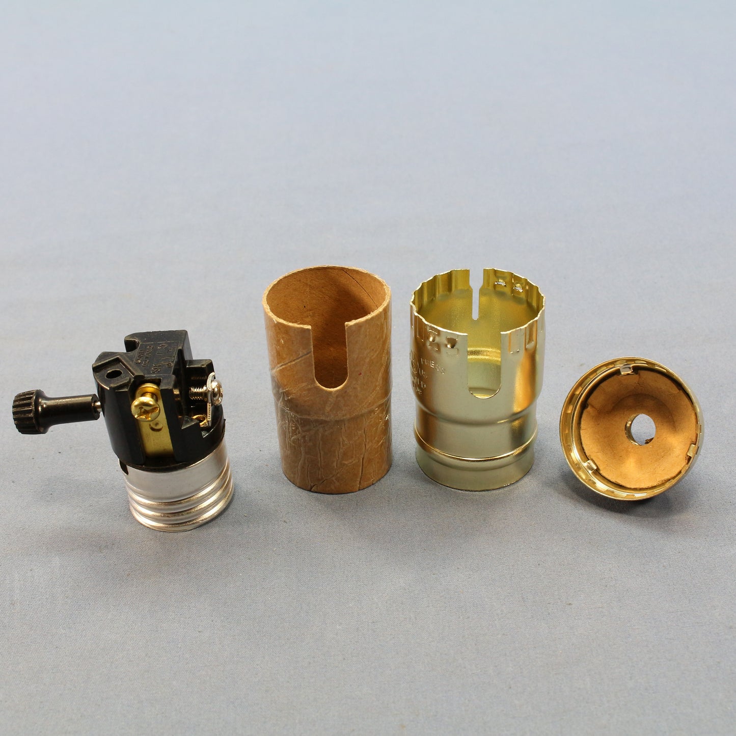 Cooper 925ABD 3-Way Turn Knob Light Socket Brass Lampholder 1/8" IPS