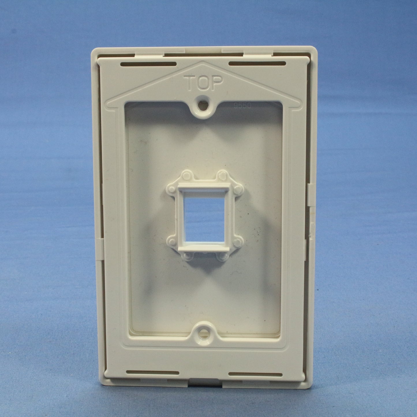 Cooper 9550WS White Satin Pale Gray 1-Gang 1-Port Nylon Mid-Size Wallplate Cover
