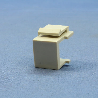 Cooper 9558DS Aspire Desert Sand Blank Modular Wallplate 1-Port Filler Insert