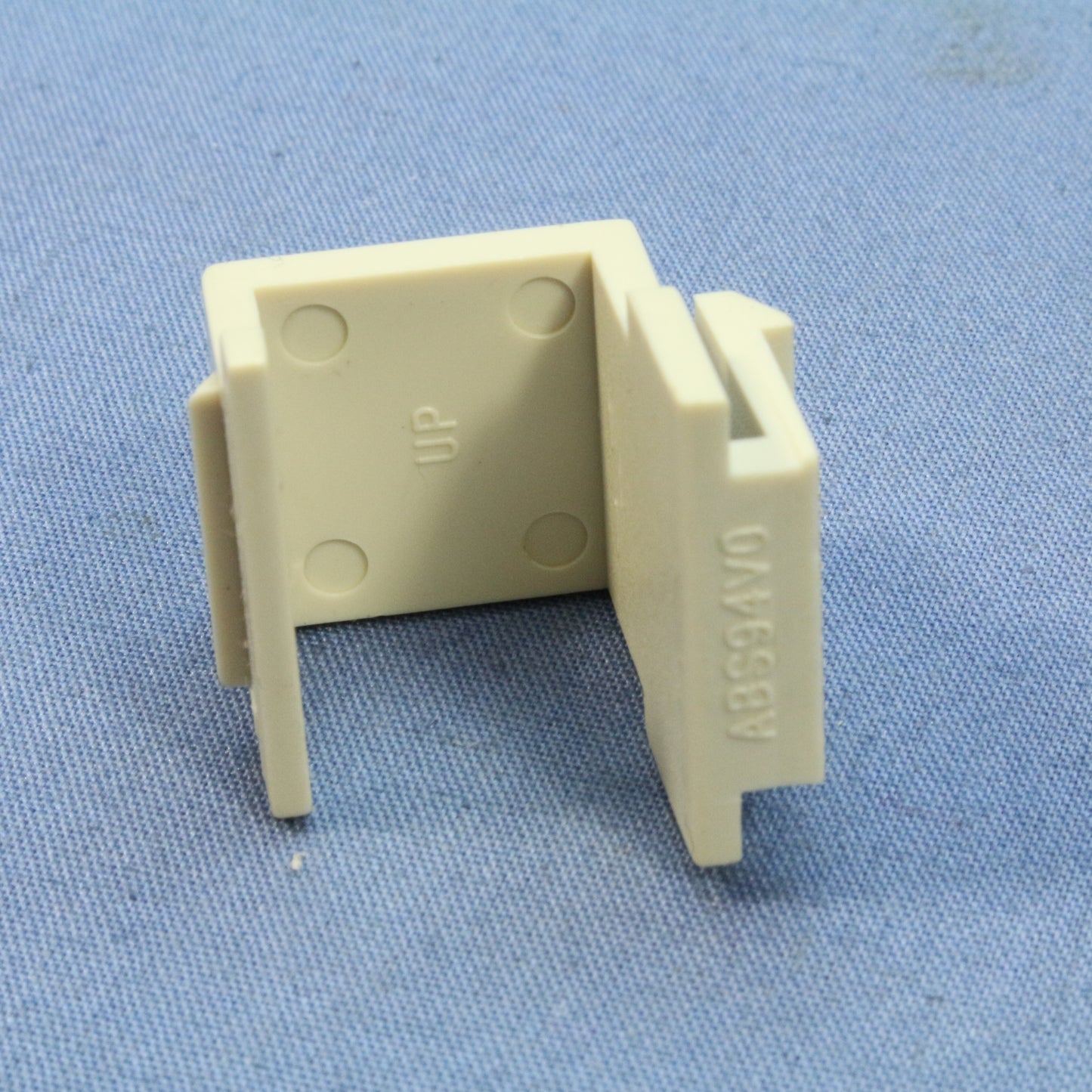 Cooper 9558DS Aspire Desert Sand Blank Modular Wallplate 1-Port Filler Insert