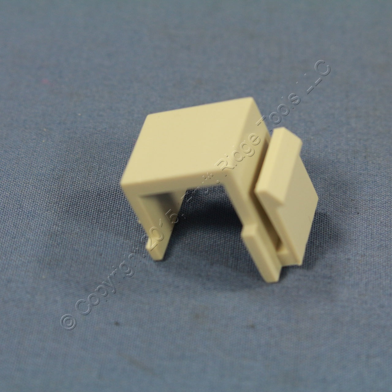 Cooper Aspire 9558DS Desert Sand Blank Modular Cover Port Filler Inserts 2-Pack