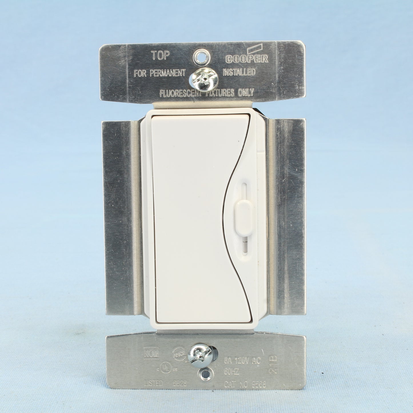 Cooper 9568AW Aspire Mark 10 Alpine White 1-Pole/3-Way Slide Fluorescent Dimmer