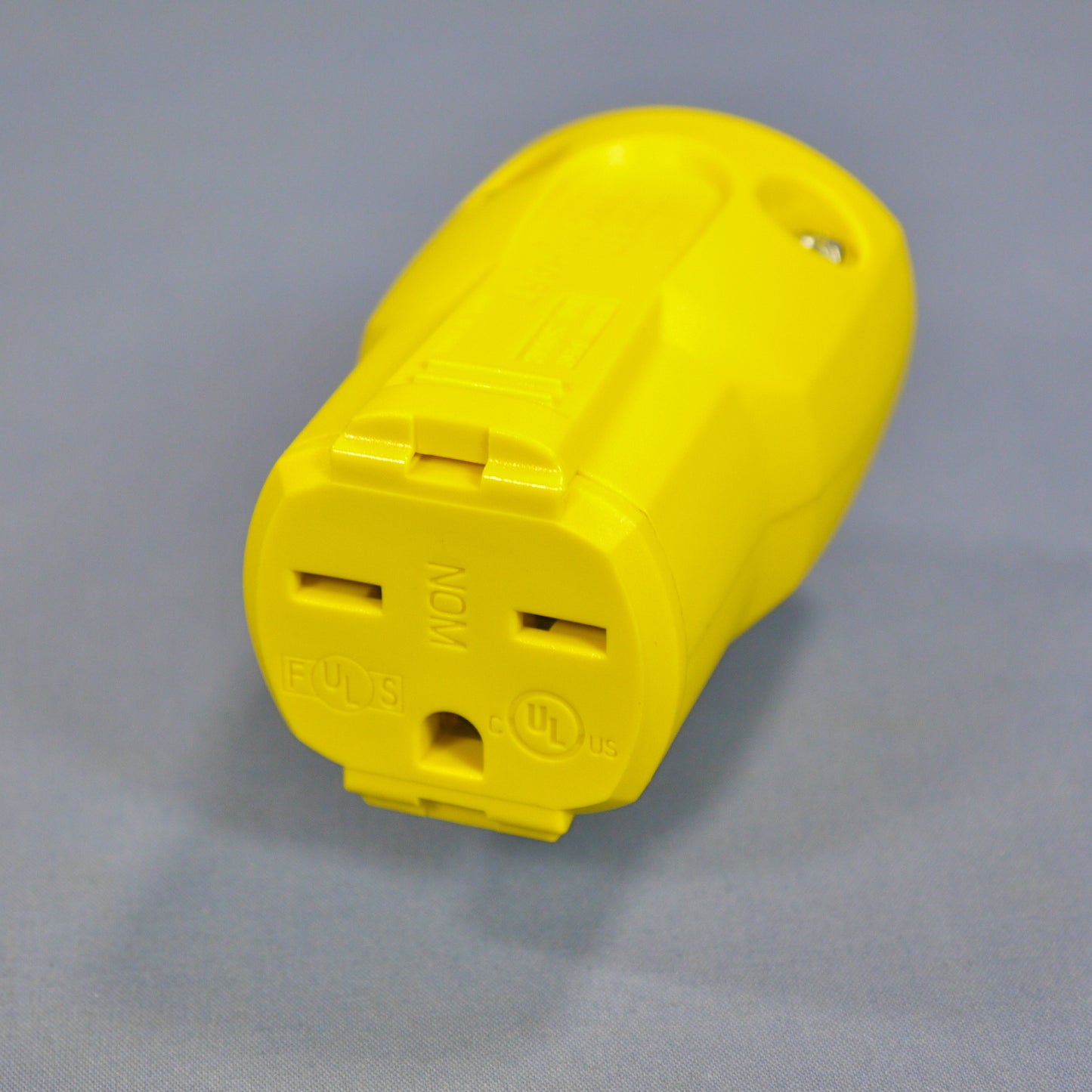 Cooper Arrow Hart Yellow QuickGrip Straight Connector NEMA 6-15 15A 250V AH5669Y