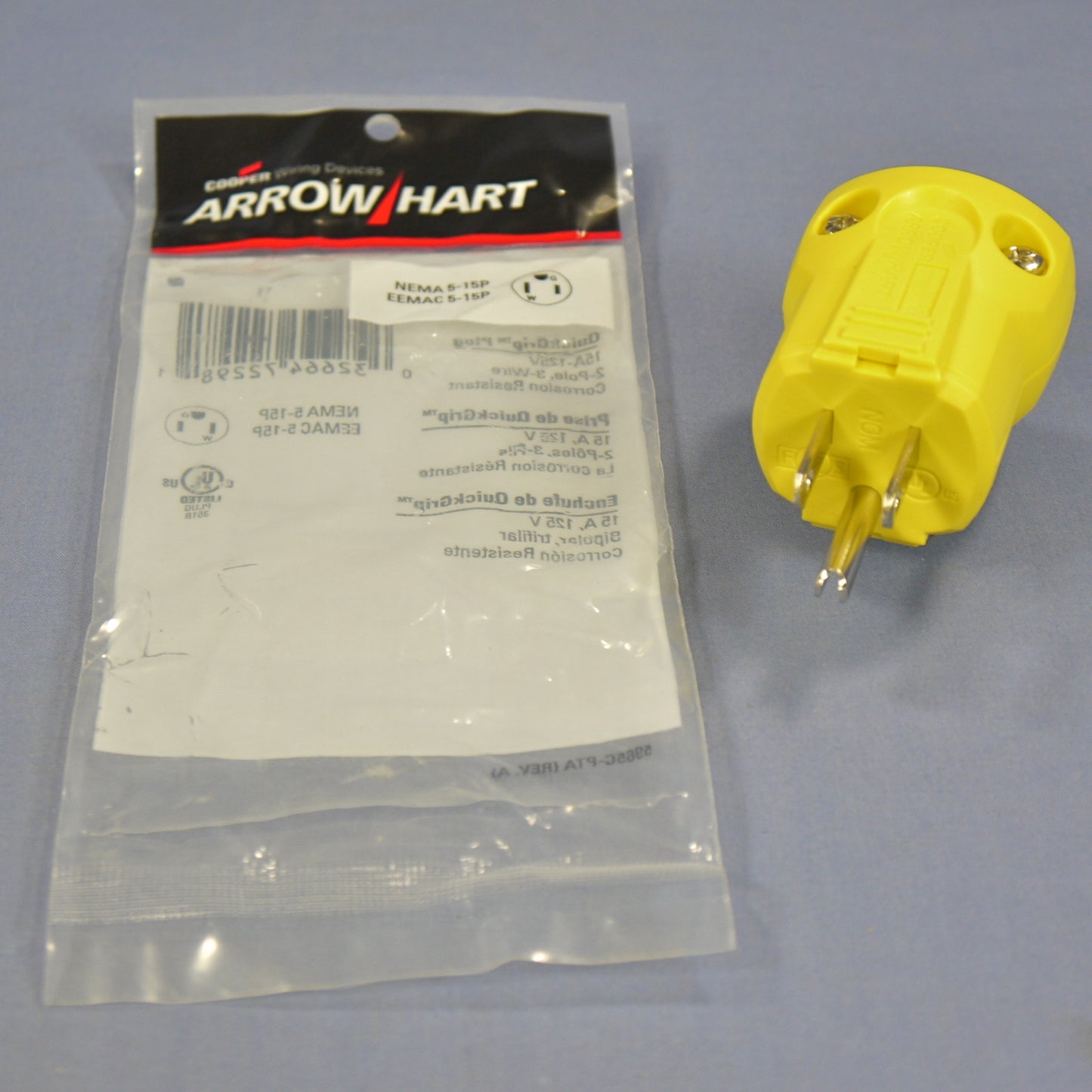 Cooper Arrow Hart Yellow Corrosion Resistant QuickGrip Plug 15A-125V AH5965CR