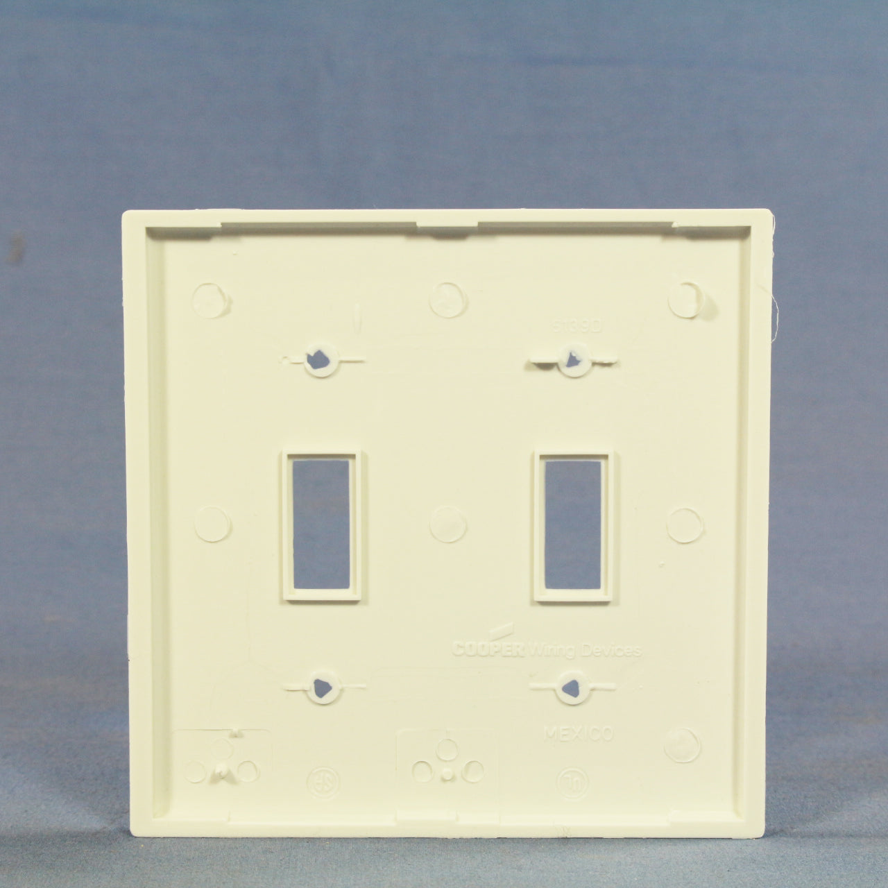 Cooper BP5169W White 2-Gang Toggle Switch Unbreakable Standard Wallplates 2pcs