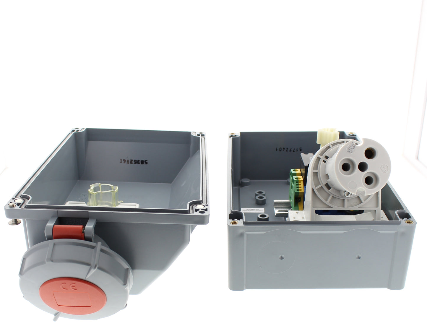 Cooper Watertight Mechanical Pin & Sleeve Interlock 30A 480V 2P3W 10HP CD330MI7W