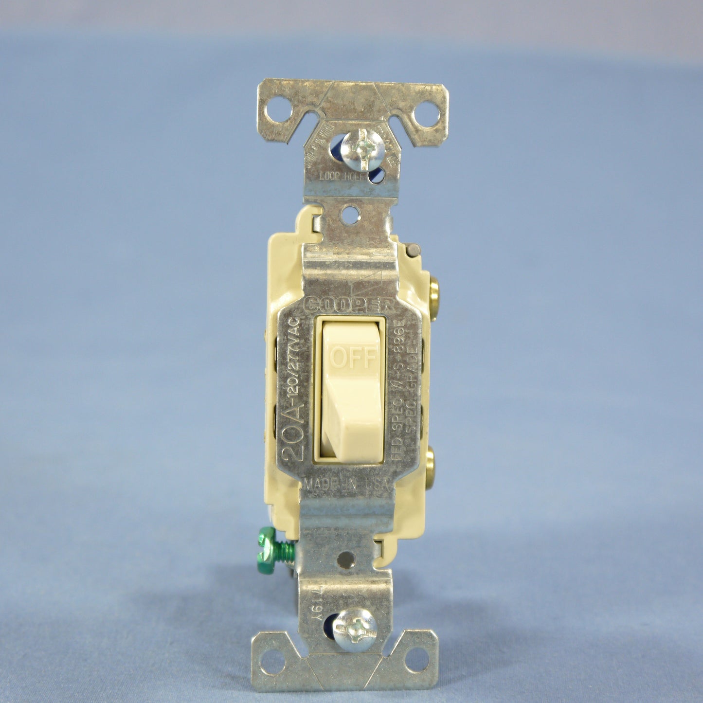 Cooper CS120V Ivory 20A Single Pole Toggle Light Switch 120/277V Bulk Commercial