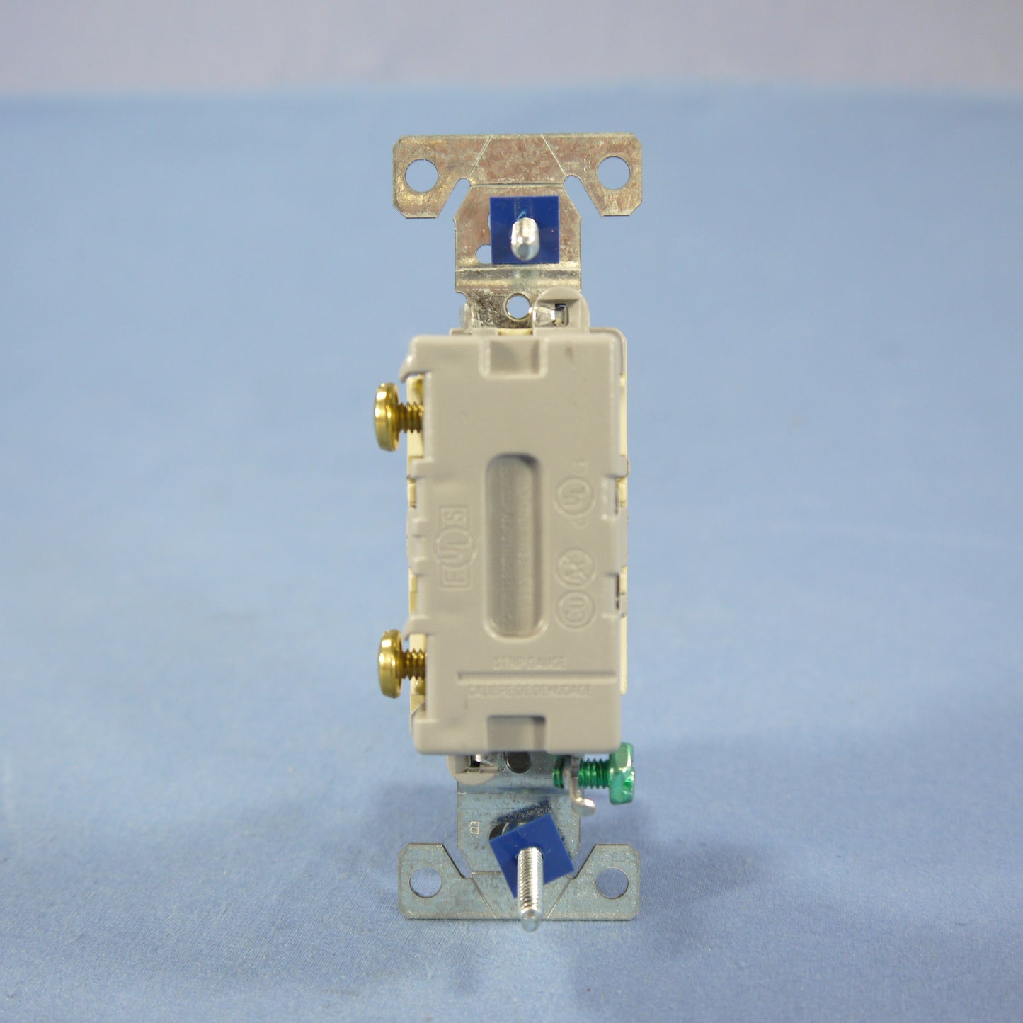 Cooper CS120V Ivory 20A Single Pole Toggle Light Switch 120/277V Bulk Commercial