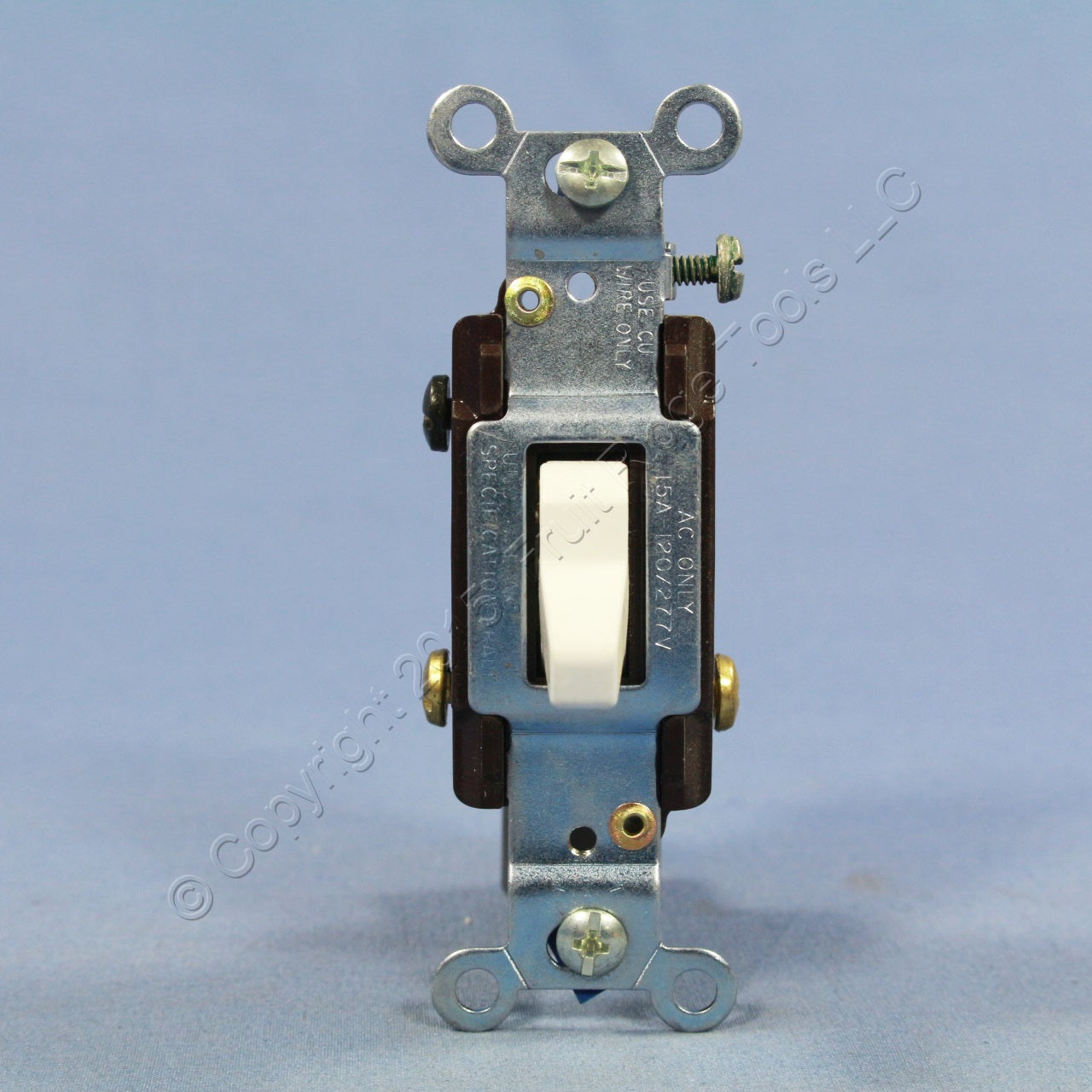 Cooper Wiring White Commercial Toggle Wall Light Switch 3-Way 15A Bulk CS315W
