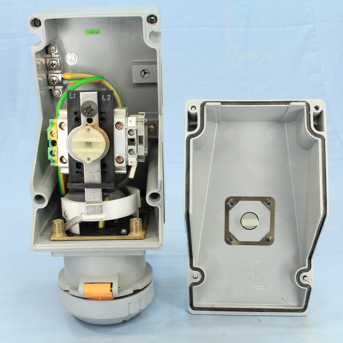 Cooper Pin & Sleeve Watertight Mechanical Interchange 125/250V 3P4W CW430MI12W