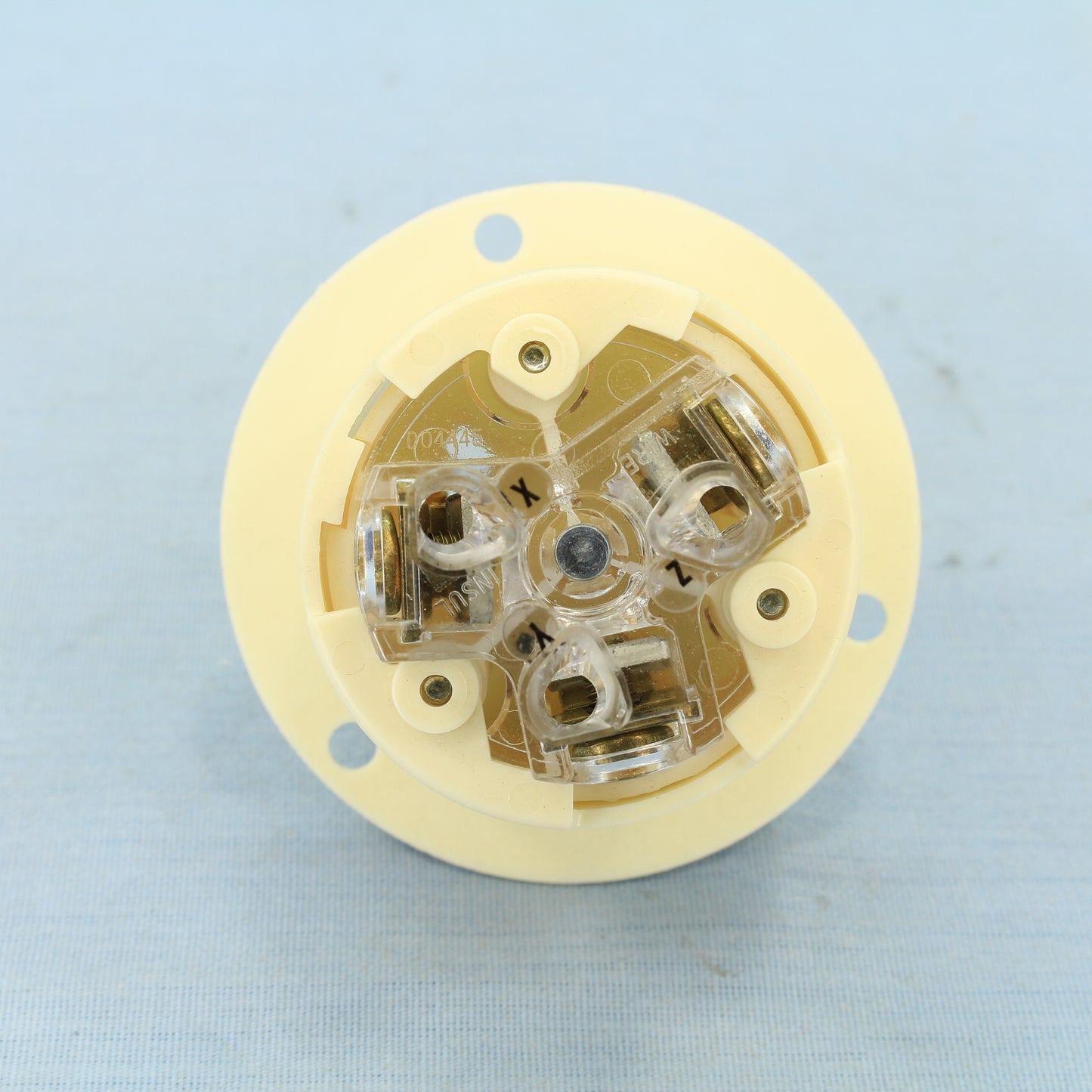 Cooper White Industrial Locking Flanged Outlet L12-30R 30A 480V 3� CWL1230FO