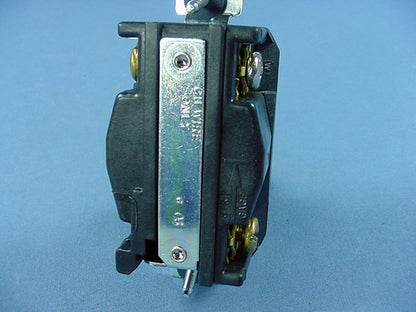 Cooper CWL1420R Twist Turn Locking Receptacle Outlet NEMA L14-20R 20A 125/250V