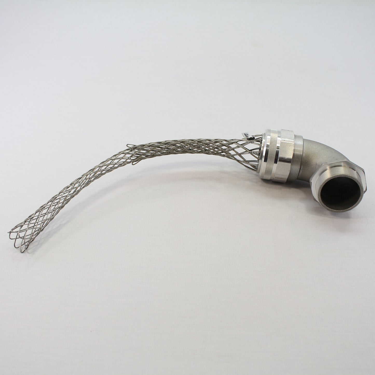 Cooper DC6001562-90 Strain Relief Wire Mesh Cord Grip 2" NPT 90 Degree Male