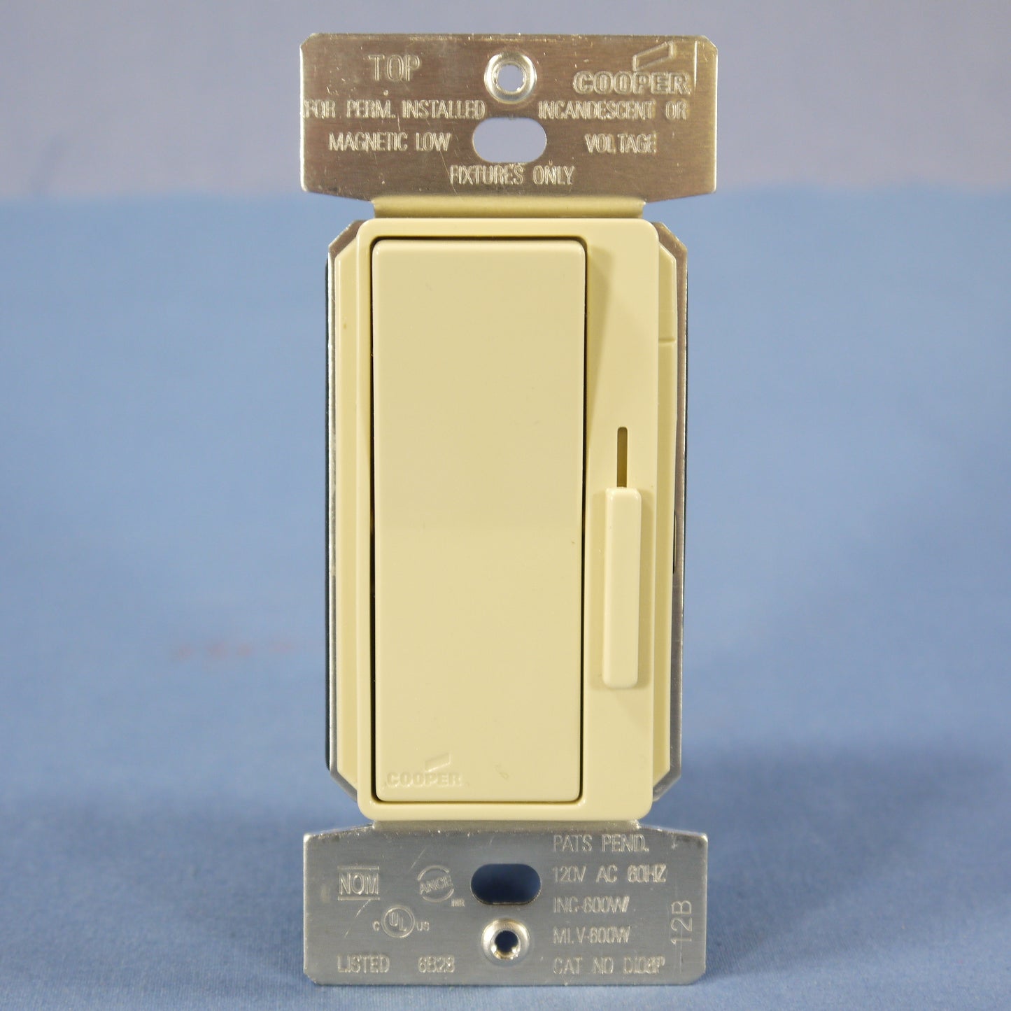 Cooper Ivory Single-Pole & Multi-Way Decorator Slide Dimmer 600W 120V DI06P-V-K